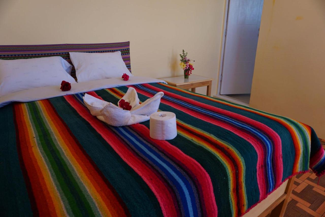 Tikawasi Homestay Comunidad Pueblo Isla Amantani Jose Luis Ocosuyo ภายนอก รูปภาพ